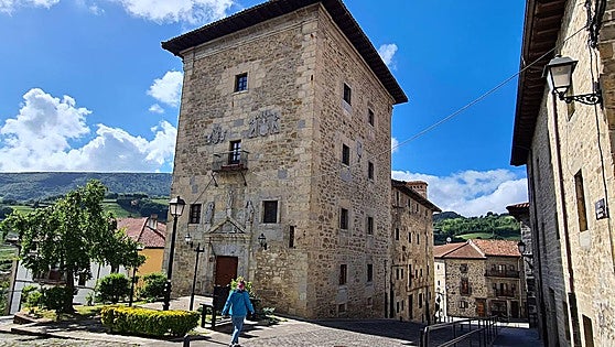 Álava restaurará retablos, cruces, escudos y pinturas en los pueblos