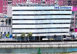 Las obras en el edificio de la izquierda de la clínica IMQ Zorrozaurre avanzan a buen ritmo.