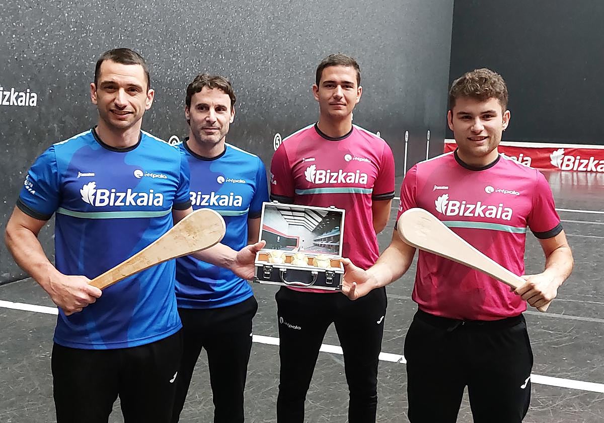 Gordon y Gaubeka, de azul, se miden este sábado a Maldonado y Del Río en la final del Torneo Bizkaia.