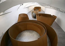 'La materia del tiempo', de Richard Serra, una de las obras esenciales de la colección del museo.