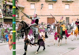 La mayoría de actores que participan en la fiesta son vecinos o veraneantes.