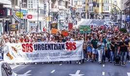 La manifestación congregó a centenares de personas