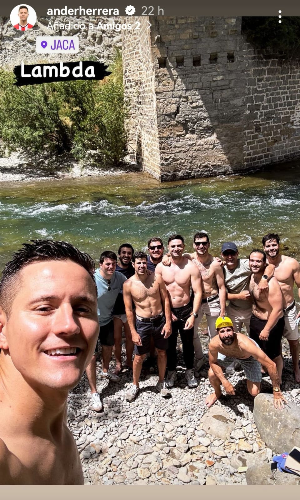 Ander Herrera este sábado rodeado de amigos en Jaca (08/06).