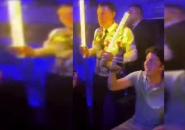 Alvise celebra con el pequeño Nicolás en una discoteca el triunfo de Se acabó la fiesta