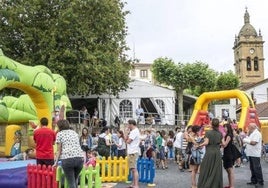 Una pasada edición de las fiestas de San Juan en Barrika.