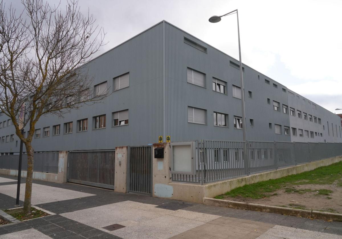 Exterior del instituto Lakua en Vitoria.