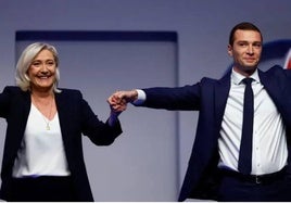 Marine Le Pen con Jordan Bardella.