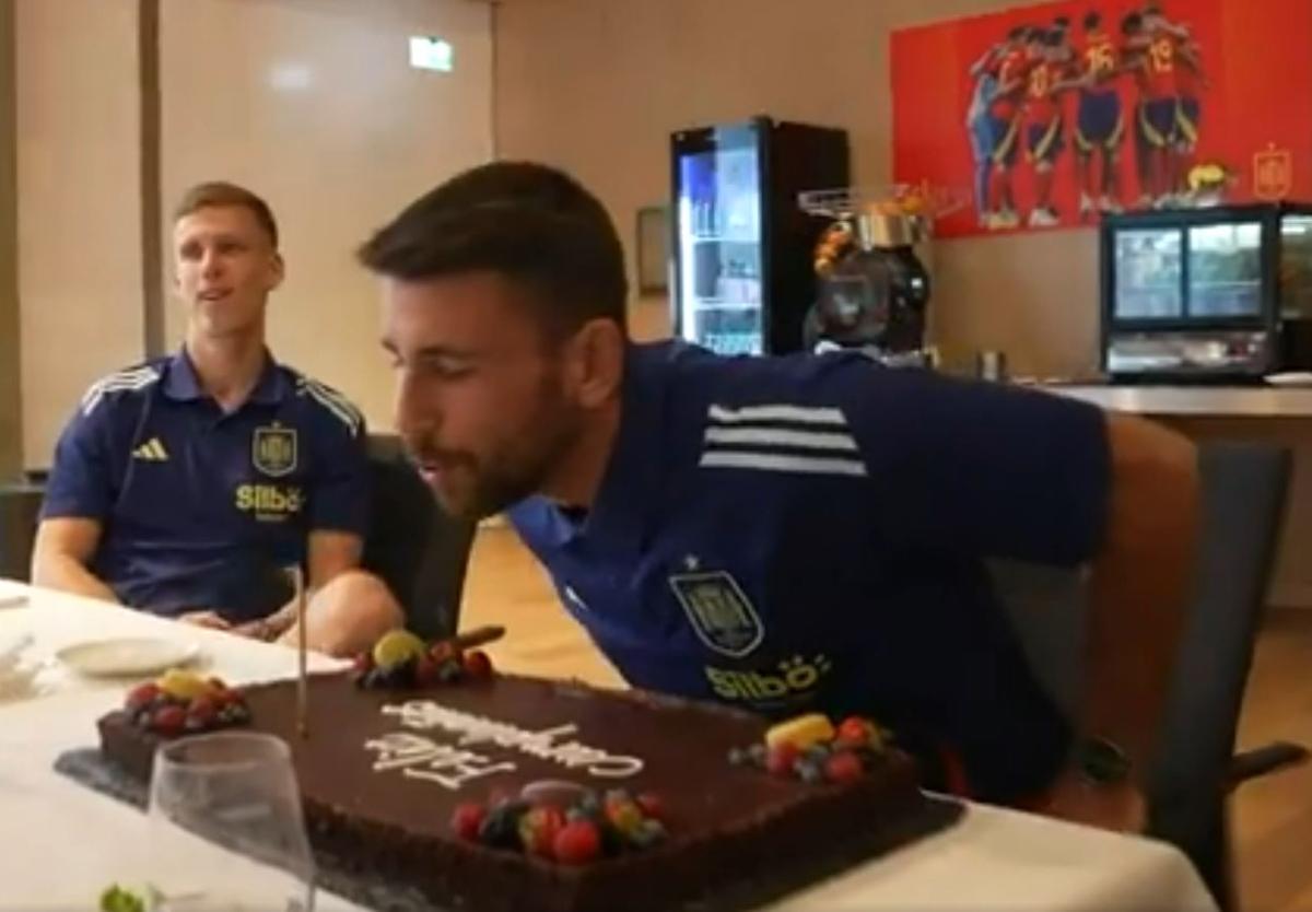 El cariñoso mensaje de Unai Simón a sus compañeros de La Roja por su 27 cumpleaños