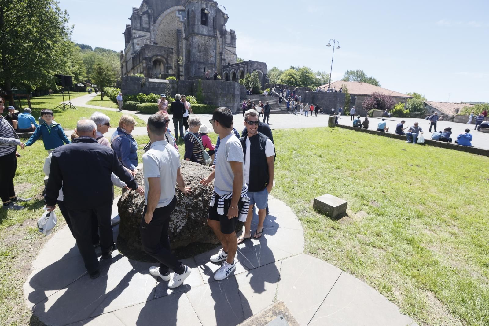 Las mejores imágenes de la feria de San Antonio de Padua en Urkiola