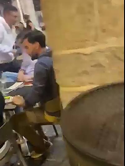 Herrera se encara con un aficionado en Jaca que le recrimina «¡qué zaragocista eres tú, eh!»