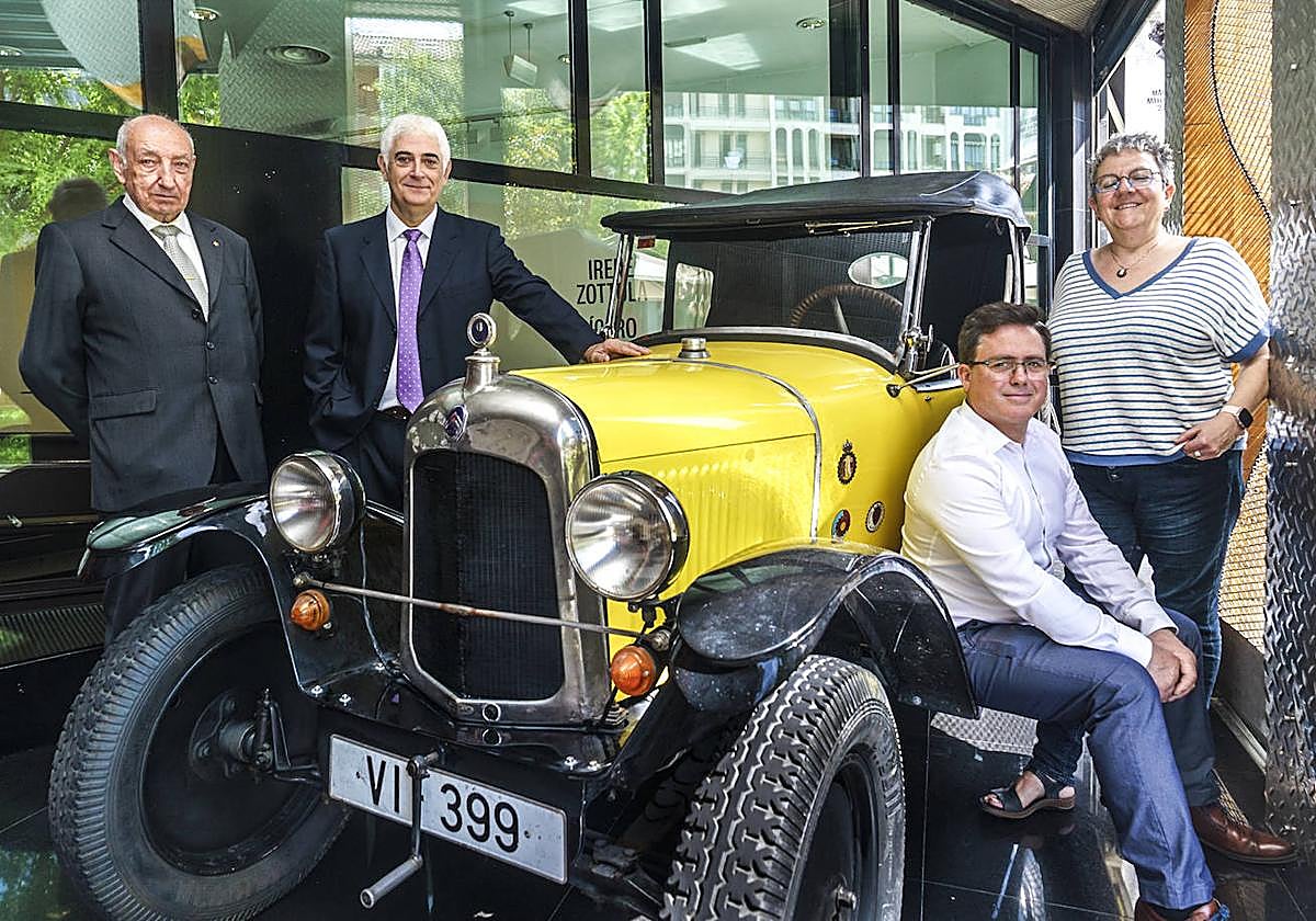 El Citroën que coronó el Gorbea hace un siglo