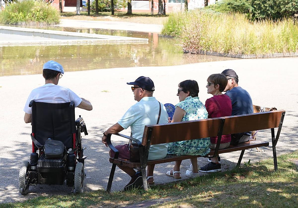 Refugios climáticos, agua para los mayores... El plan de Vitoria para afrontar las altas temperaturas