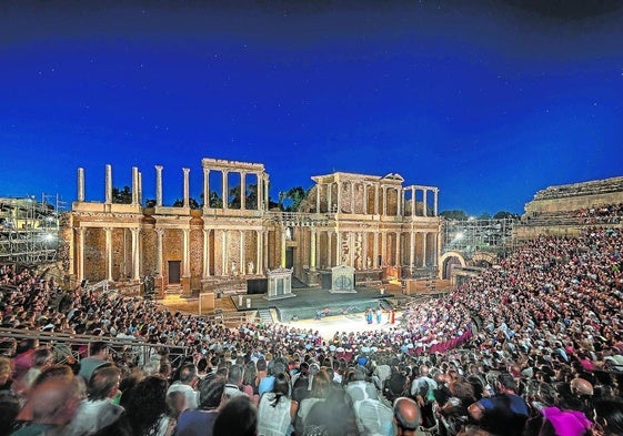 El Teatro Romano de Mérida es el de mayor aforo de España con 3.100 localidades.