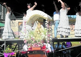 La Virgen del Rocío presidirá todos los actos del sábado en Betiondo.