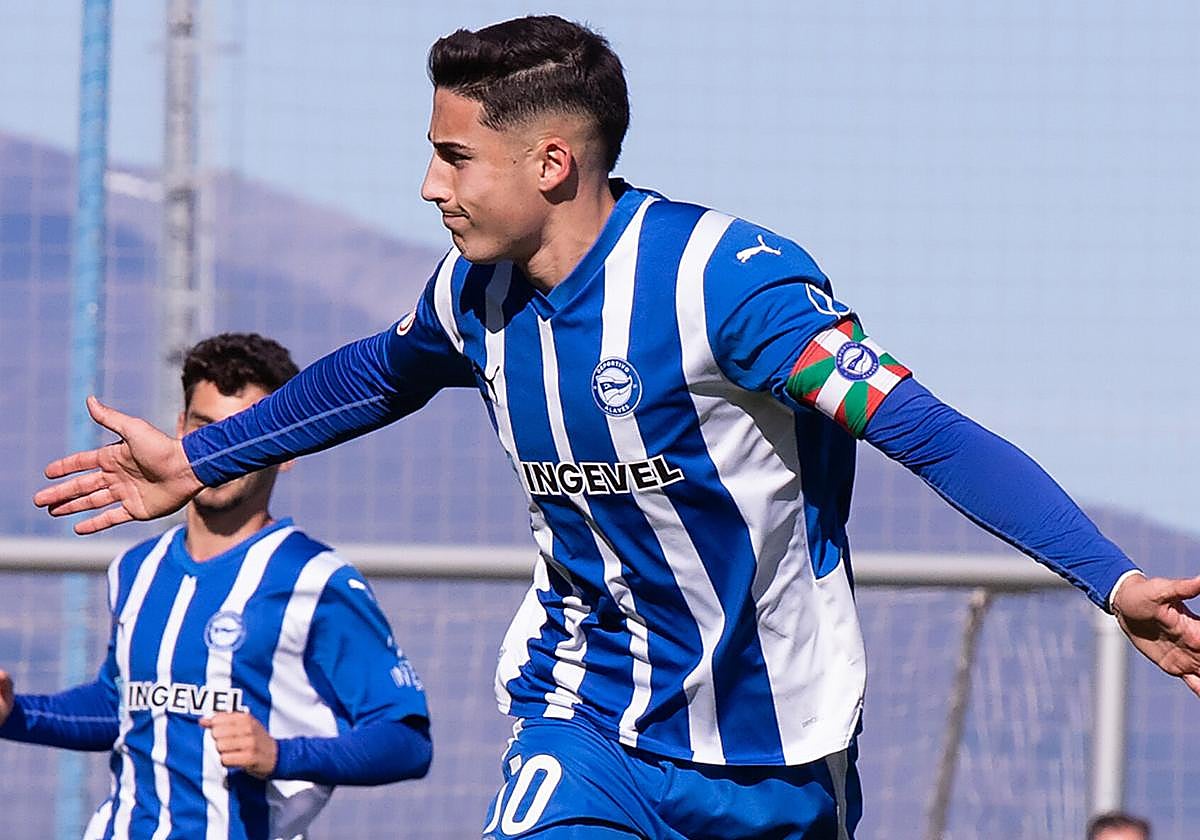 Ropero celebra un gol con el Alavés B.