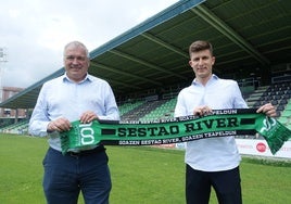 Ángel Castro, presidente del Sestao River, junto a Matías Lizarazu, nuevo director deportivo.