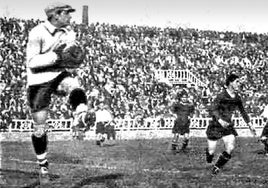 Secuencia del partido Barcelona-Alavés de Copa jugado en Las Corts en 1930.