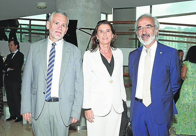 Jon Paul Laka, Elena Auzmendi y Luis Ramón Arrieta. 