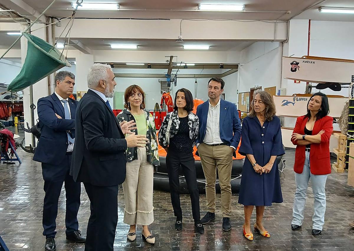 Imagen secundaria 1 - Las autoridades han realizado una visita por las nuevas instalaciones.