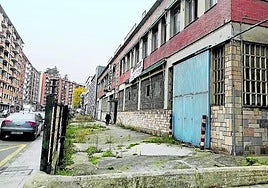 El edificio de Idesa no tiene ningún uso desde que la empresa se trasladara hace cerca de dos décadas.