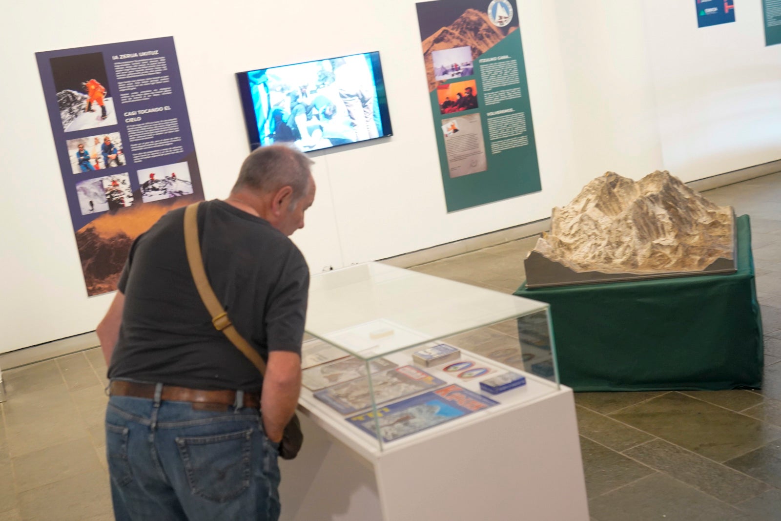 La exposición sobre la expedición Tximist al Everest, en imágenes