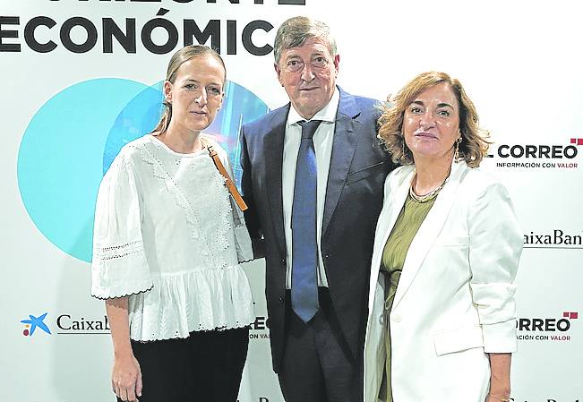 Esther Fernández, José Manuel Fernández y Nieves García.