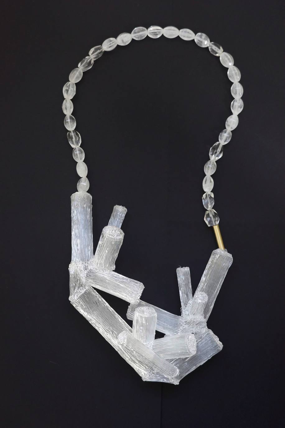 Las joyas alucinantes que crea Sara en su taller de Plentzia (y fascinan en Nueva York)