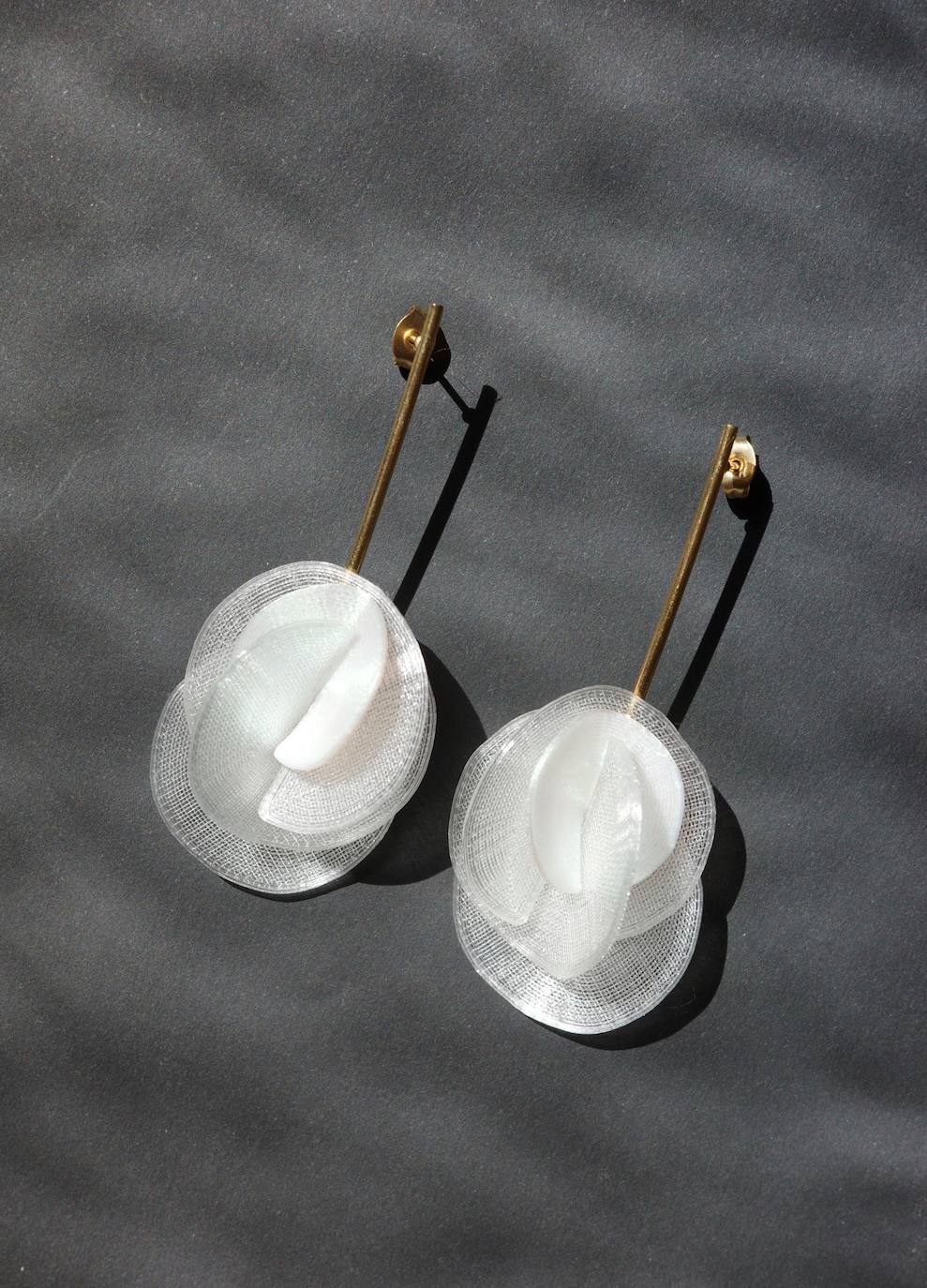 Las joyas alucinantes que crea Sara en su taller de Plentzia (y fascinan en Nueva York)