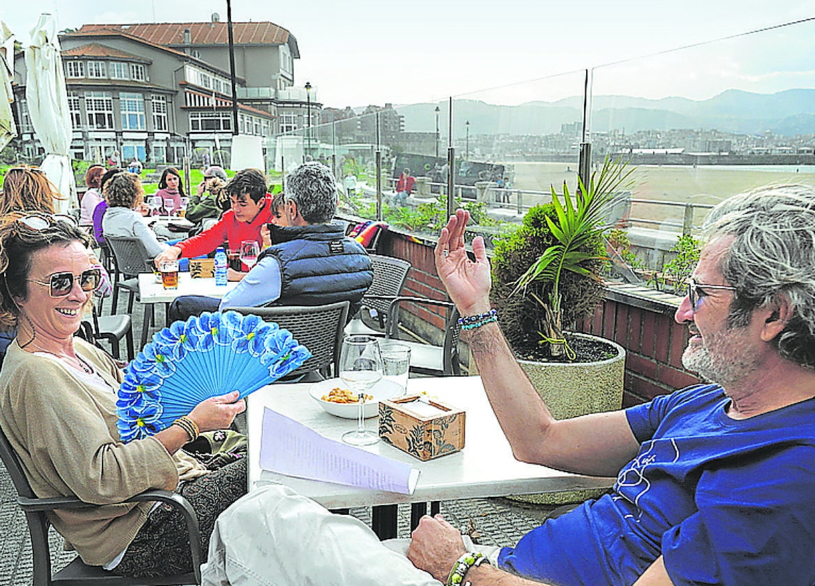 Ambiente de terraza en un local de Getxo.