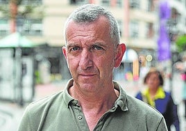 El guardia civil y escritor Juan José Mateos.