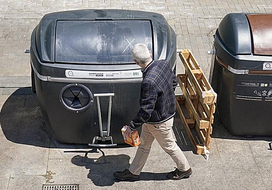 La limitación de uso del container de fracción resto ya funciona en ciudades como Pamplona o San Sebastián.