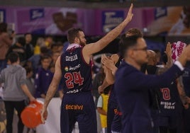 El Baskonia desiste en el tanteo y Costello ficha por el Valencia