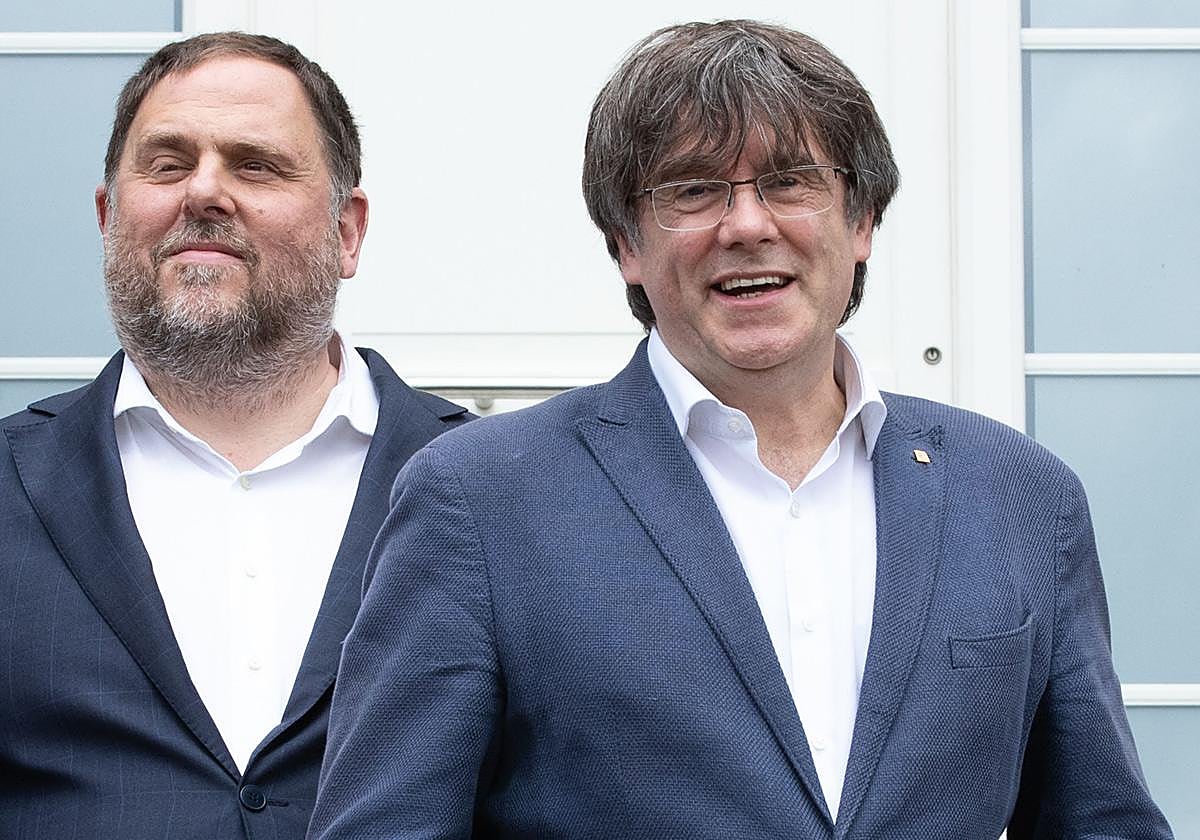 Junqueras y Puigdemont, en la residencia de Waterloo.