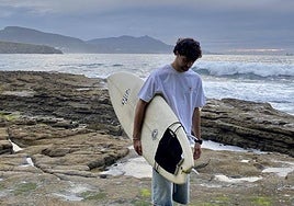 El sueño cumplido de Fernando: abre un estudio en Bilbao para mostrar su marca de surf.