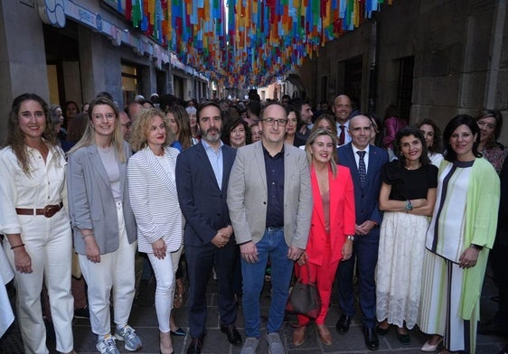 Mar Dabán, María Nanclares, Cristina González, Javier Hurtado, Diego Martínez de San Vicente, Irma Basterra, Axier Urresti, Nerea Melgosa y Patricia García.