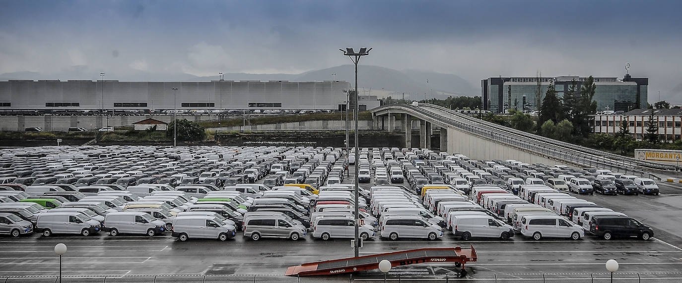 Mercedes Vitoria vuelve a parar la producción