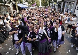 Paseíllo por la calle Dato en la última edición de fiestas de La Blanca.