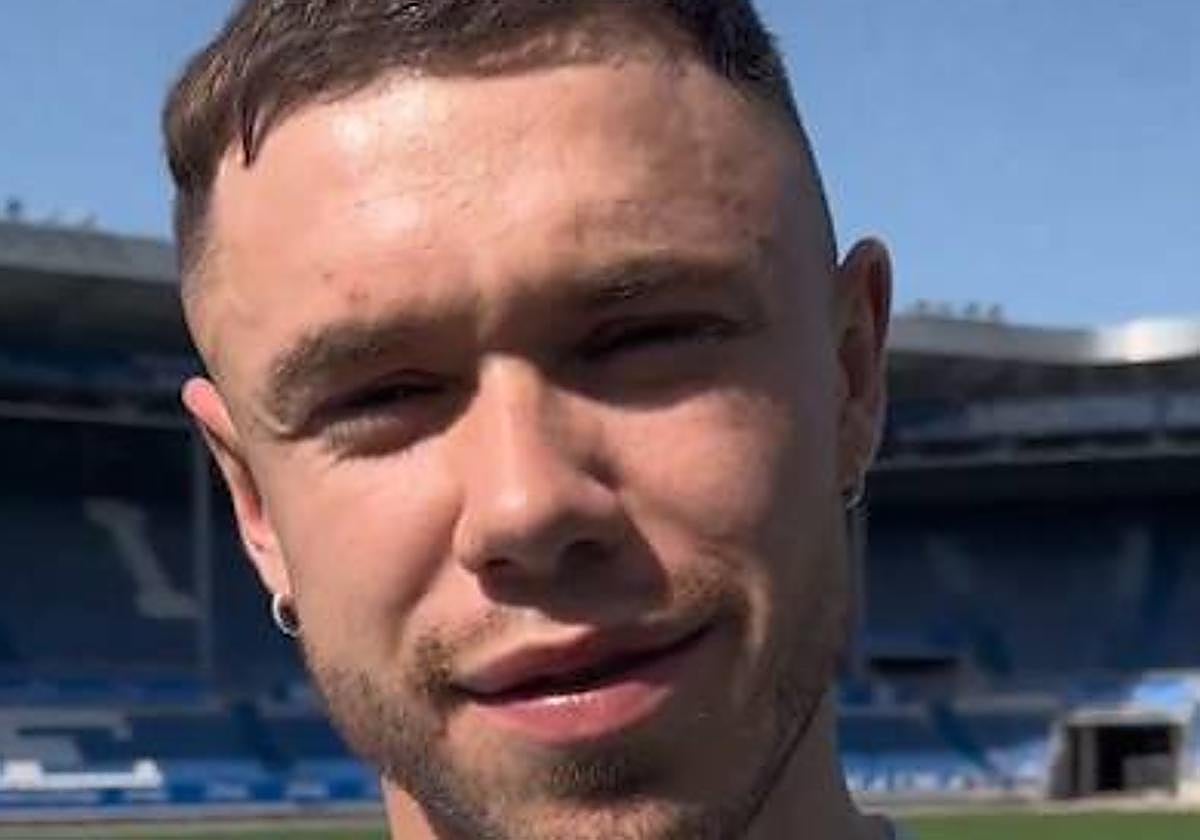 Conechny, sobre el césped de Mendizorroza.