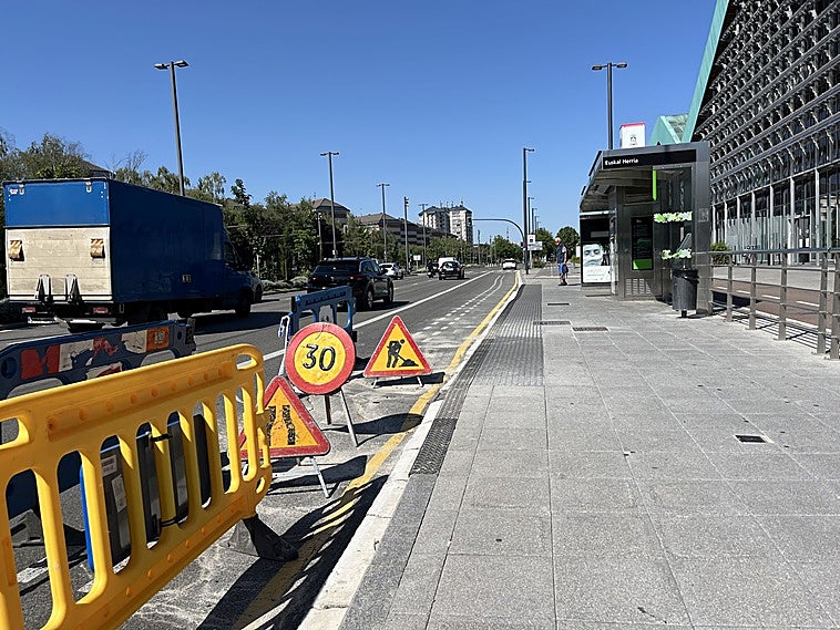 El bache será reparado en su totalidad después de las vacaciones de verano