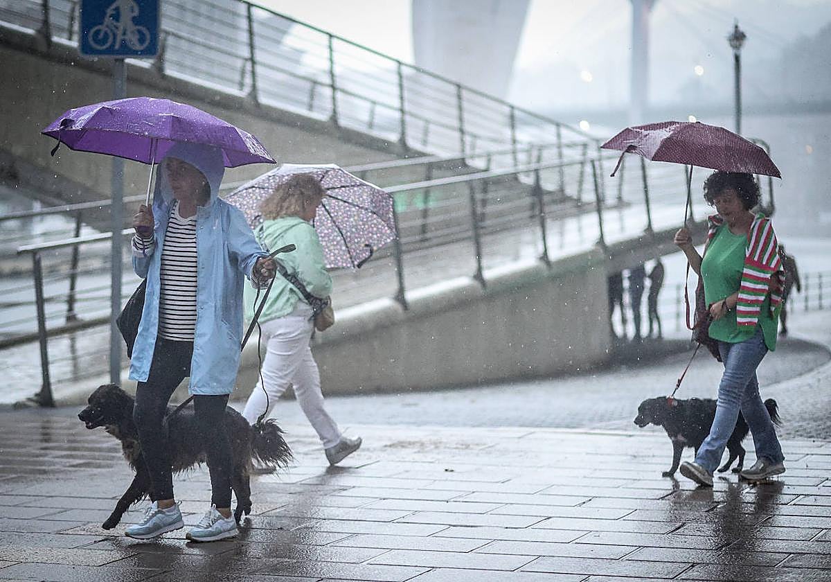 Alerta amarilla este viernes en Euskadi: fuertes lluvias y posibilidad de granizo