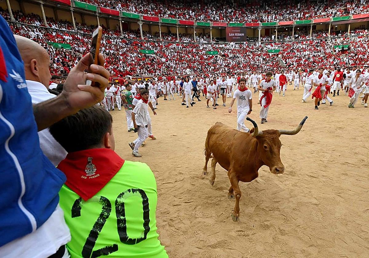 Suelta de vaquillas este lunes en Samfermines.