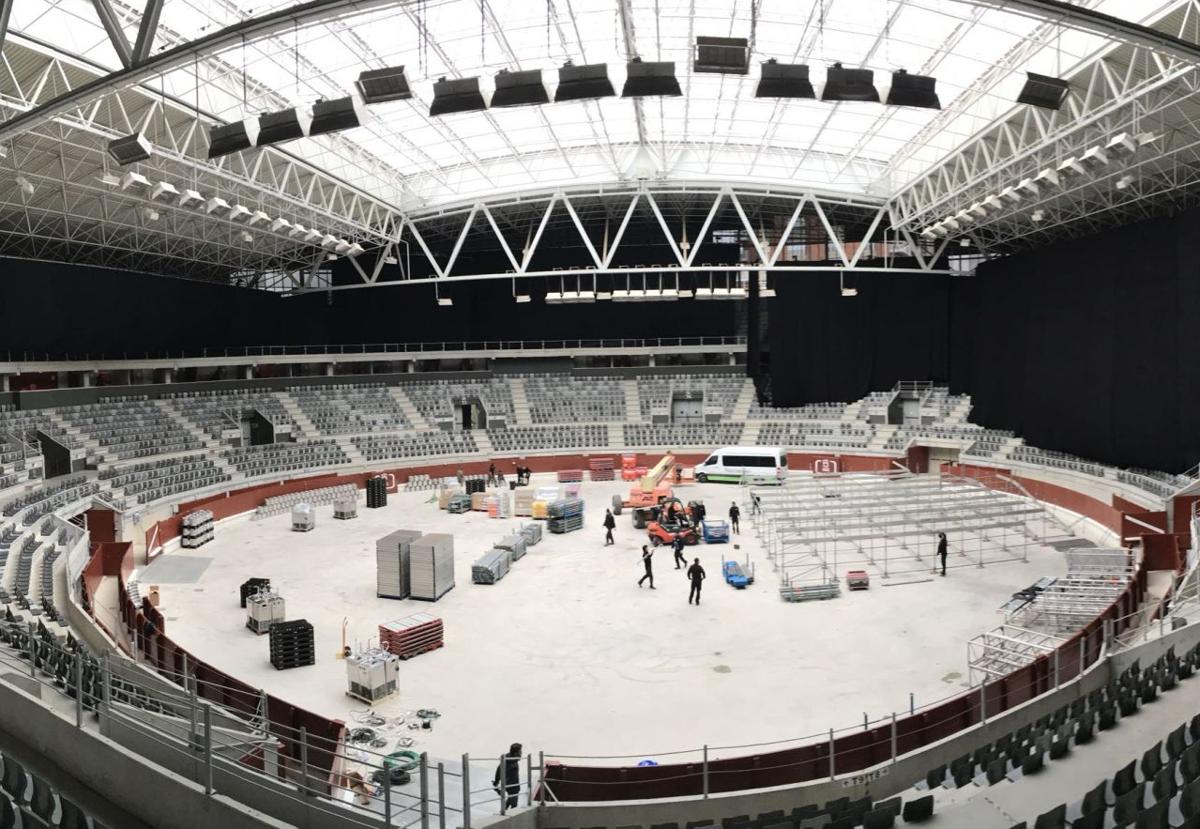 El montaje del festival Gasteiz Calling que se celebró en 2017 en el Iradier Arena.