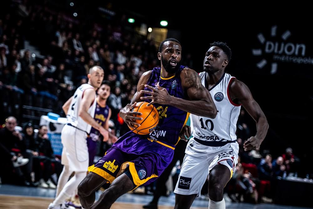 Marvin Jones, con la camiseta del Hapoel Holon, donde jugó hace dos temporadas.
