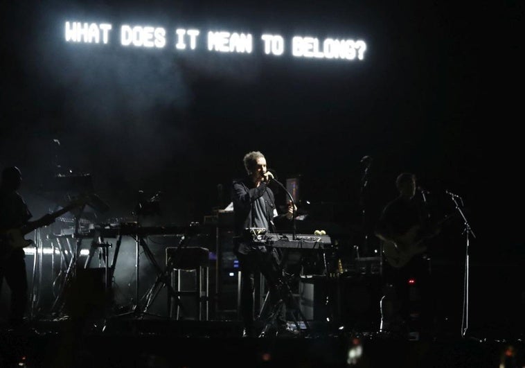 Massive Attack, durante su concierto anoche en Kobetamendi.