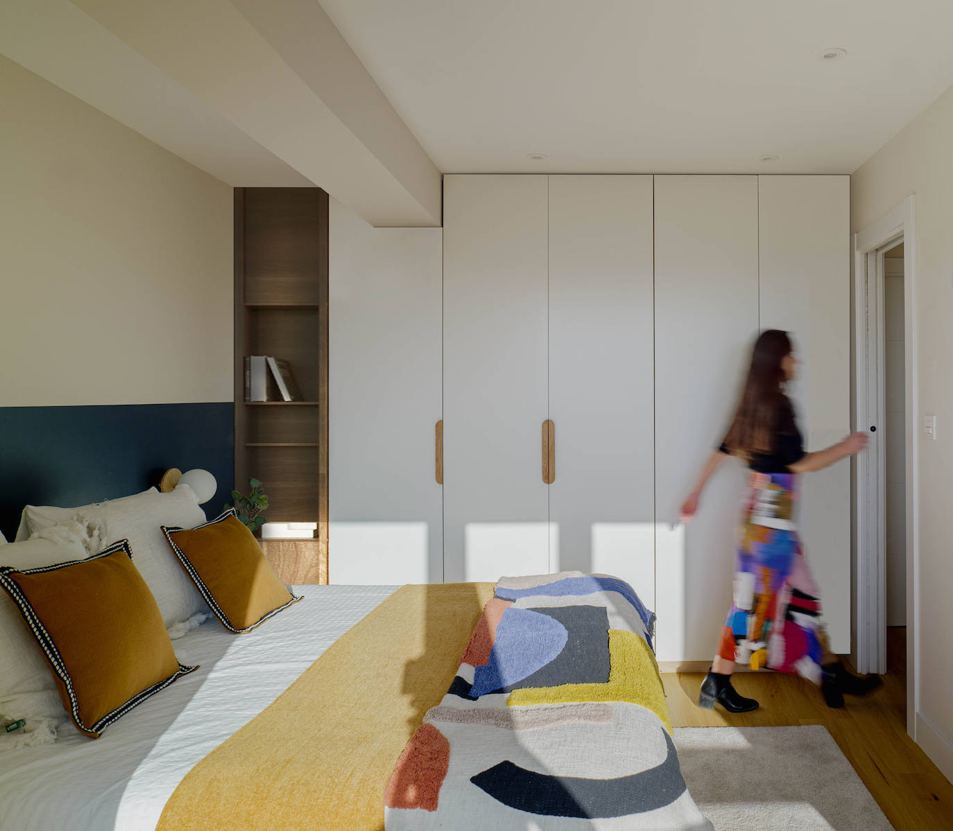 Elisa, la interiorista que llena las casas en Bizkaia de sus propias obras de arte