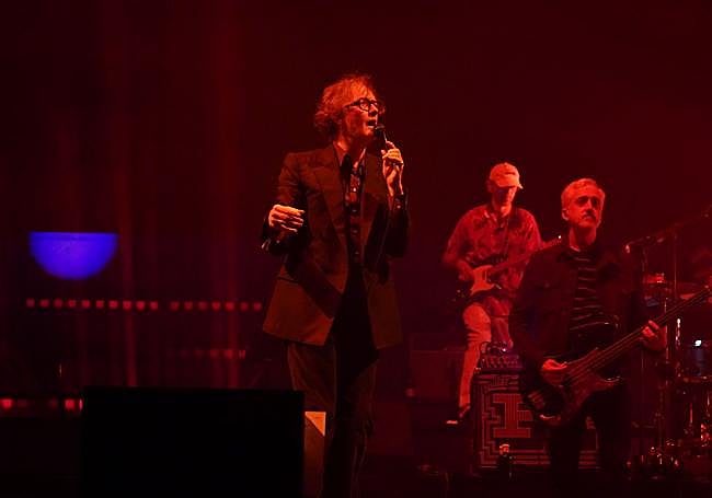 El elegante Jarvis Cocker.