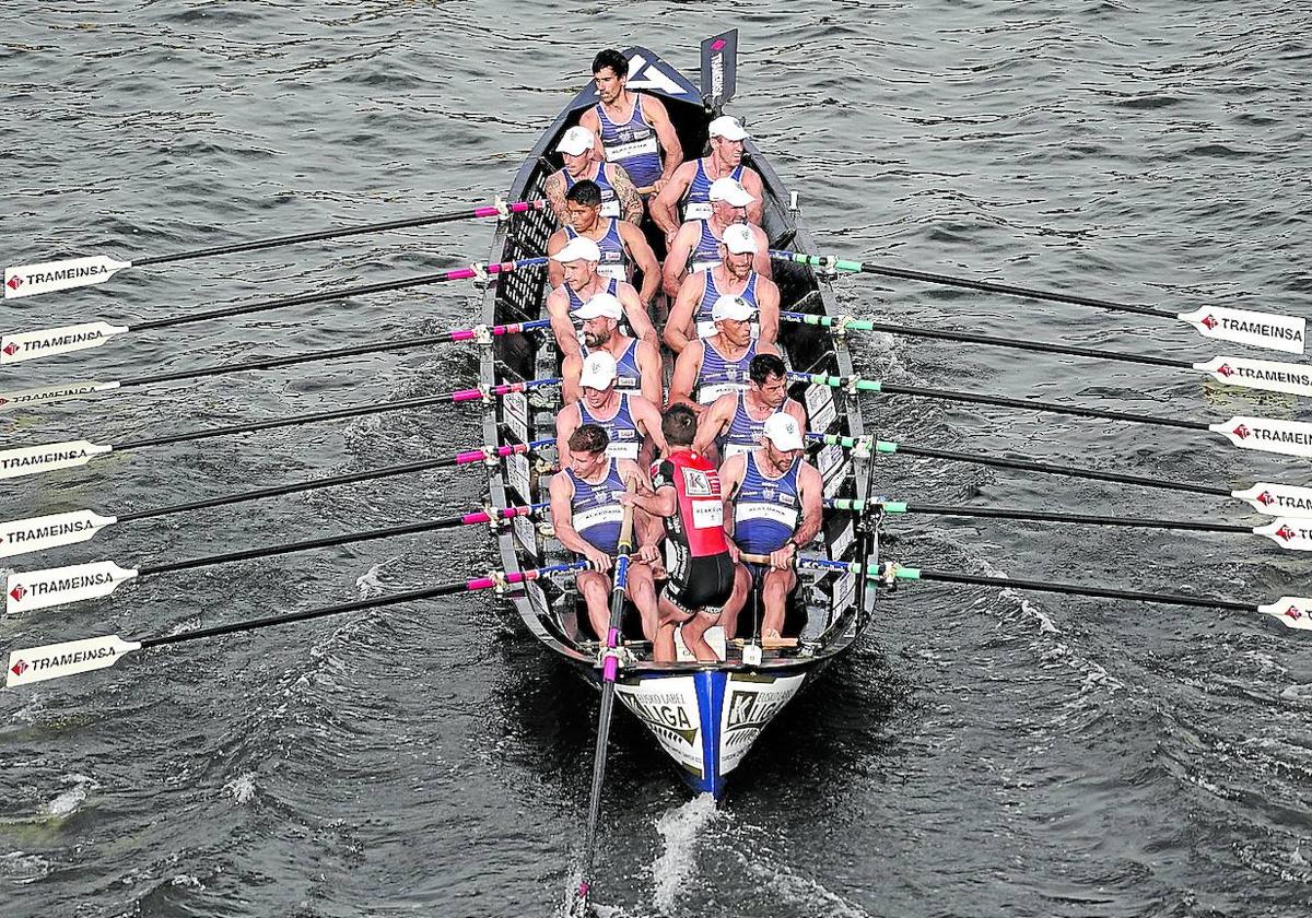 La 'Bou Bizkaia' perdió su primera regata del curso el pasado sábado ante Zierbena en la Bandera de Bilbao.