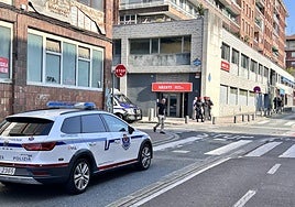 La Ertzaintza desaloja un local ocupado en Deusto por los jóvenes disidentes de EH Bildu