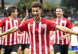 Aymane Jelbat celebra uno de los dos goles que ha marcado en el Bilbao Athletic.