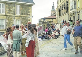 Tras una jornada fresca en Vitoria, con una máxima de 18,3 grados, se espera que a partir de hoy empiecen a remontar los termómetros.